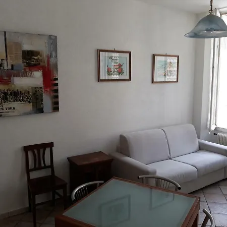 Apartment In The Heart Of *