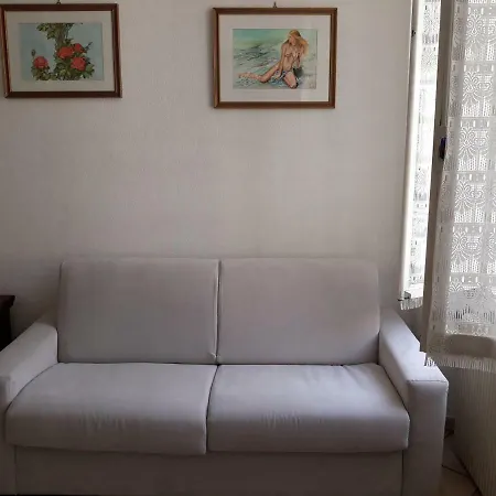 In The Heart Of Apartment Cannes